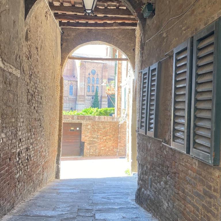 Loft Vicolo di Vallepiatta 2 min Piazza del Campo con parcheggio - Appartamento con 1 Camera da Letto - 18