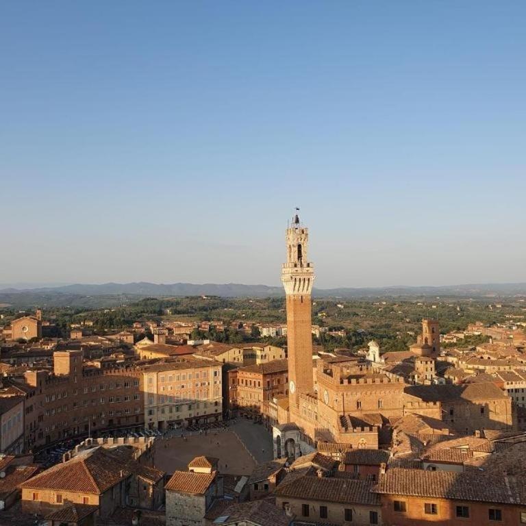 Loft Vicolo di Vallepiatta 2 min Piazza del Campo con parcheggio - Appartamento con 1 Camera da Letto - 25