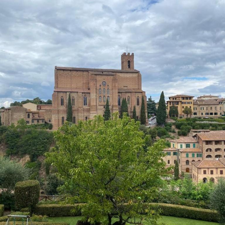 Loft Vicolo di Vallepiatta 2 min Piazza del Campo con parcheggio - Appartamento con 1 Camera da Letto - 28