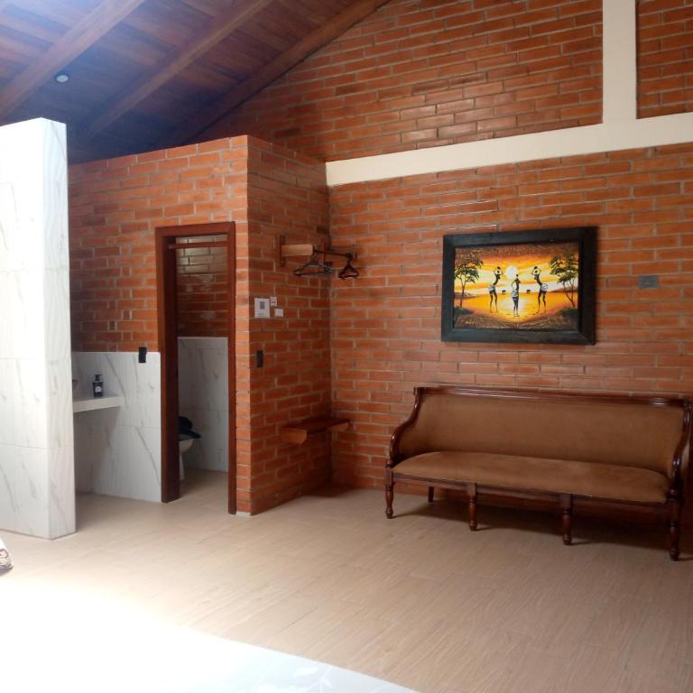 The Lookout Hideaway - Deluxe Double or Twin Room with Spa Bath - 4