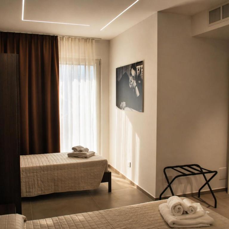 Colonna Suites Bari - Triple Room - 6