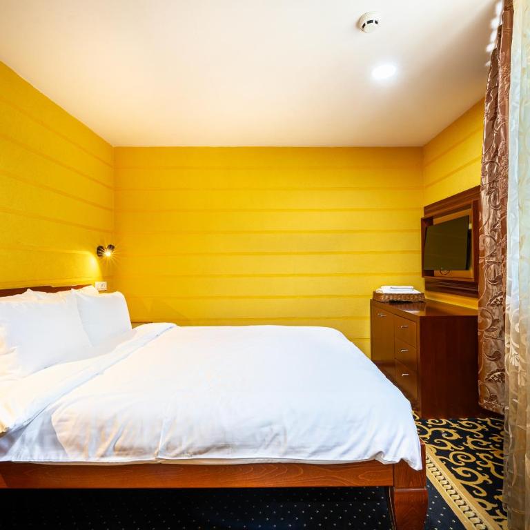 Castello Mare Residence - Double Room with Mountain View - 3