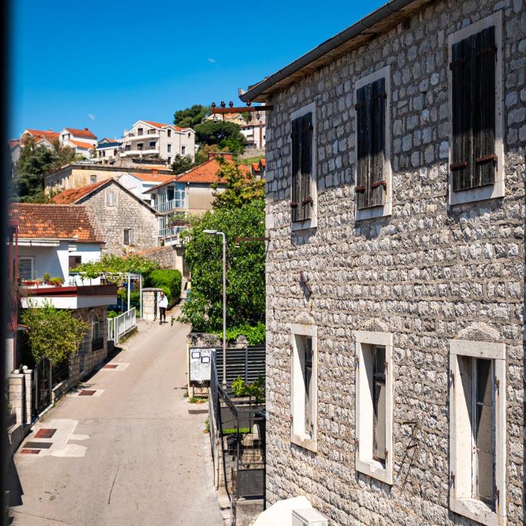Castello Mare Residence - Double Room with Mountain View - 4