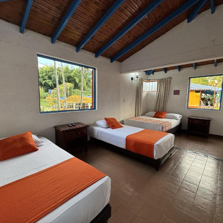 De La Vega Hotel Campestre - Habitación Cuádruple Confort - 1