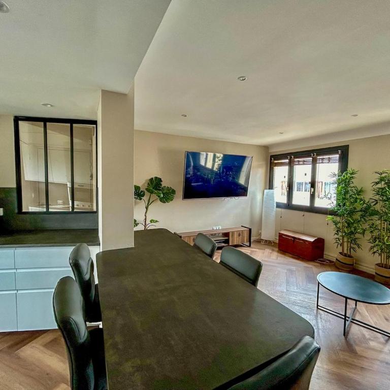 Gare SNCF Nantes & Jardin des Plantes - Two-Bedroom Apartment - 10
