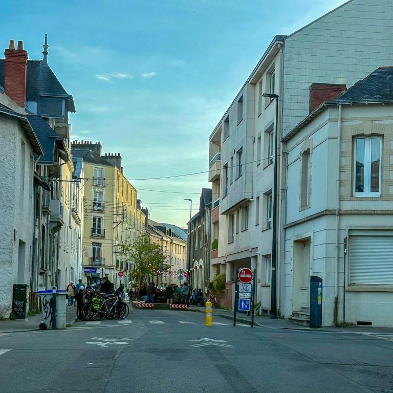 Gare SNCF Nantes & Jardin des Plantes - Two-Bedroom Apartment - 20