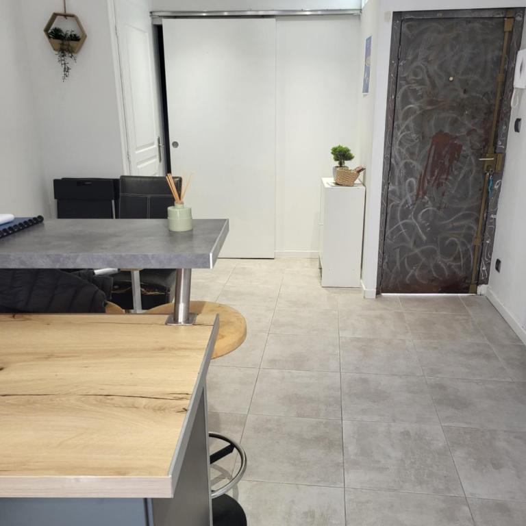 Appartement T2 - Sète centre ville - A deux pas des Halles - Apartment mit 1 Schlafzimmer - 11