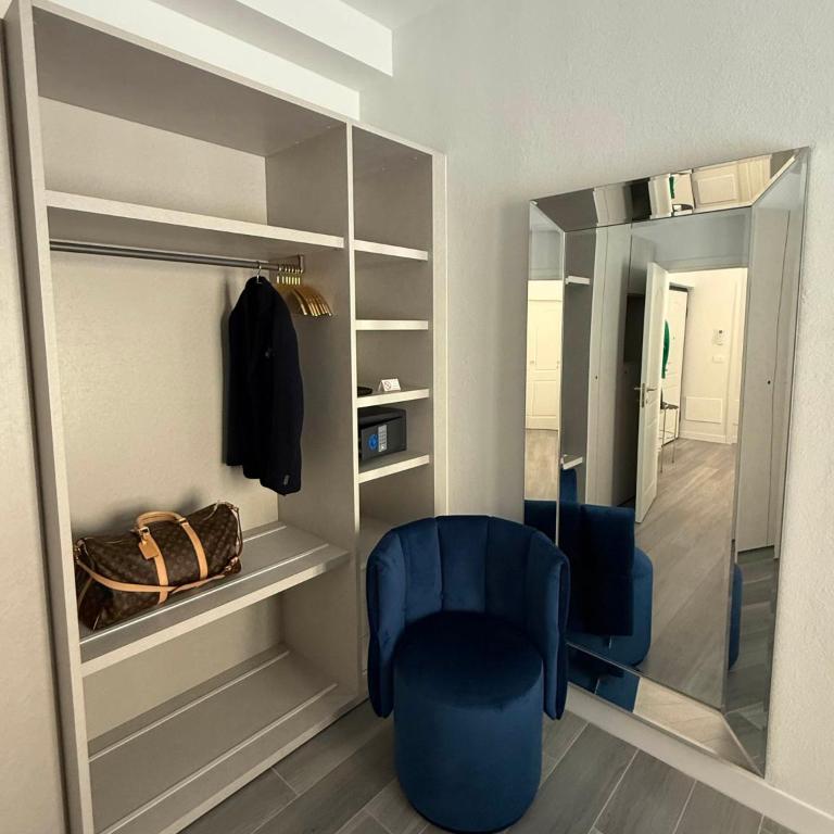 Cheeky Peacock Luxury Suite a 2 min dall'Arena di Verona - Appartamento Superior con 1 Camera da Letto - 2
