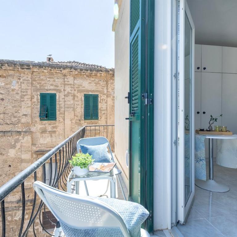 NURAS - Casa Aurelia square view old town - Appartamento Deluxe con 1 Camera da Letto - 11