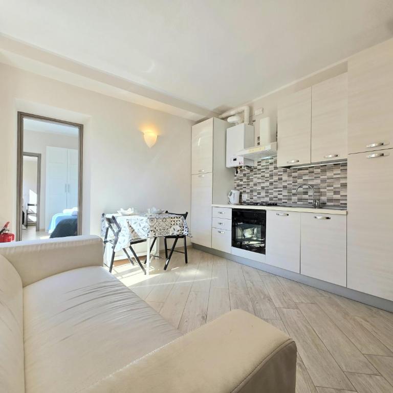 Appartamento in pieno centro a tre minuti dalla spiaggia - Appartamento con 2 Camere da Letto - 1