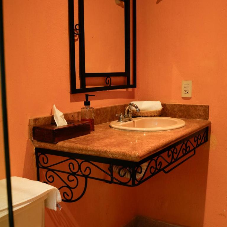 Hotel Molino de la Alborada - Deluxe Queen Room - 6