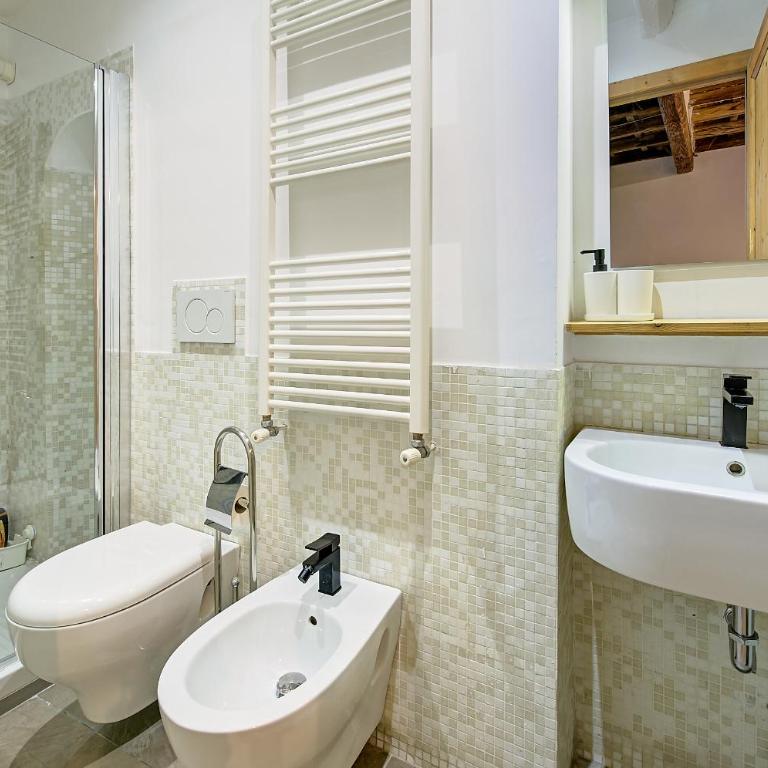 Casa Capocci 68 - Camera Deluxe (2 Adulti + 1 Bambino) - 19