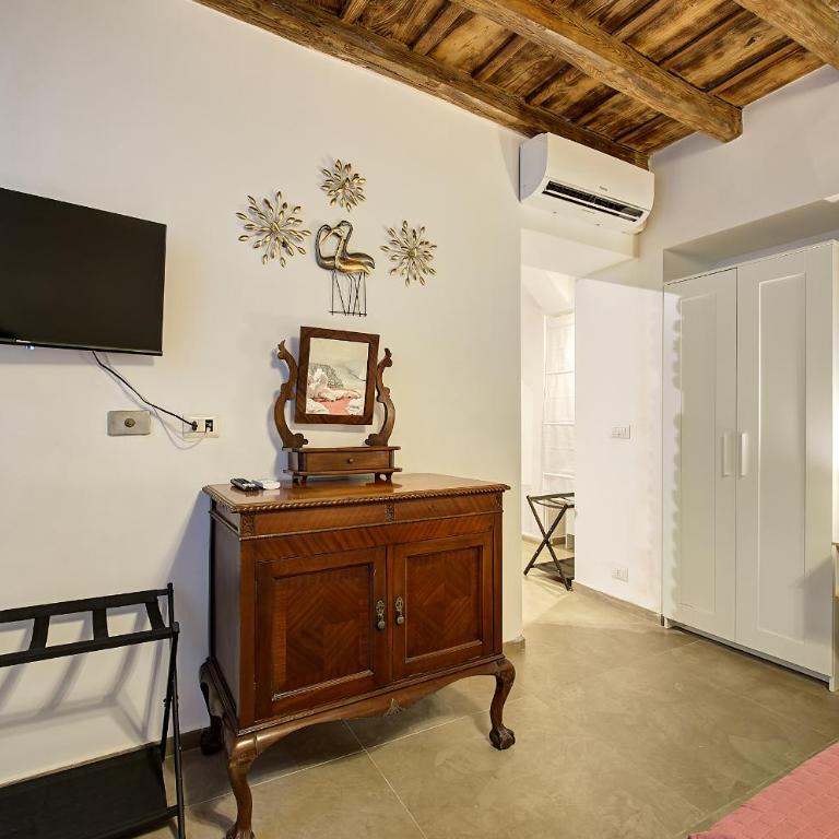 Casa Capocci 68 - Camera Deluxe (2 Adulti + 1 Bambino) - 10