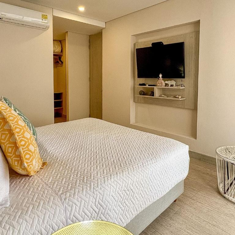Martinique - Two-Bedroom Apartment - 13