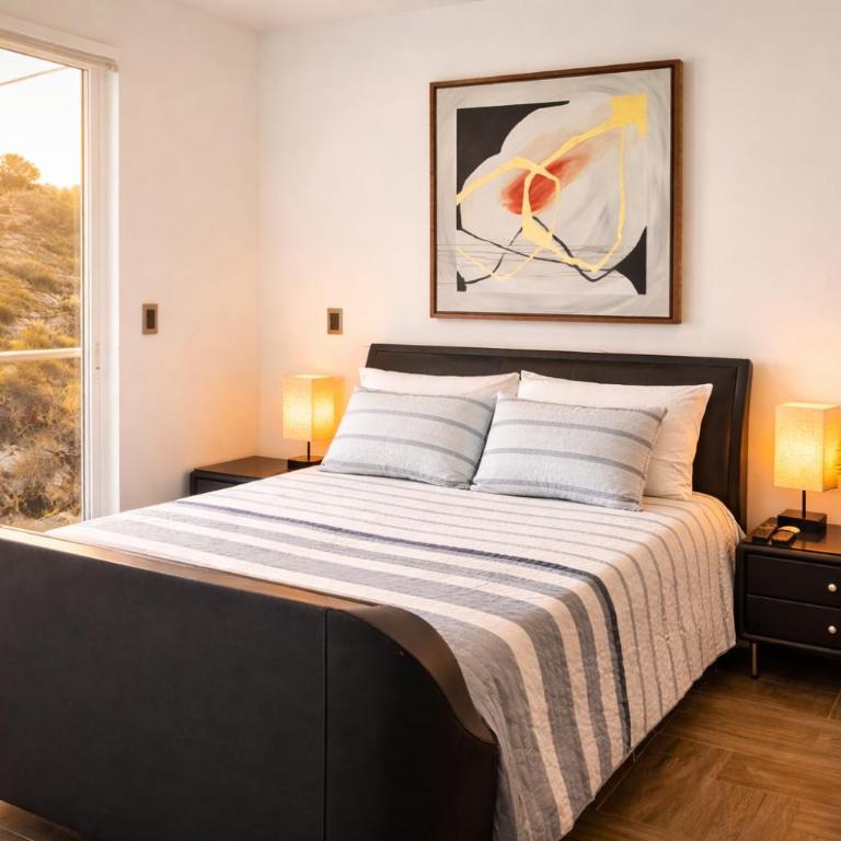 Juriquilla Home, 5 Bedrooms, 3 Community Pool - Four-Bedroom House - 12