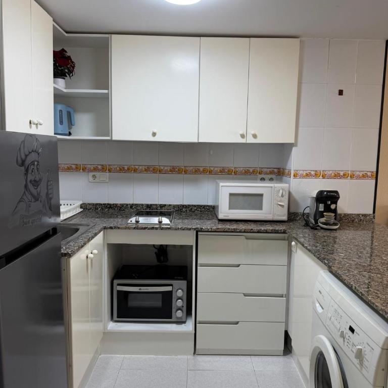 estudio en primera línea de la playa de San Antonio Cullera - One-Bedroom Apartment - 11