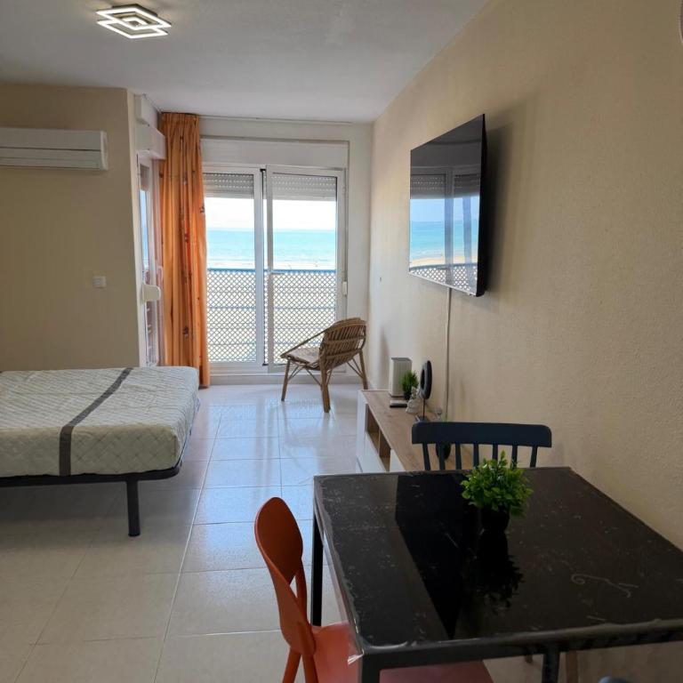 estudio en primera línea de la playa de San Antonio Cullera - One-Bedroom Apartment - 13