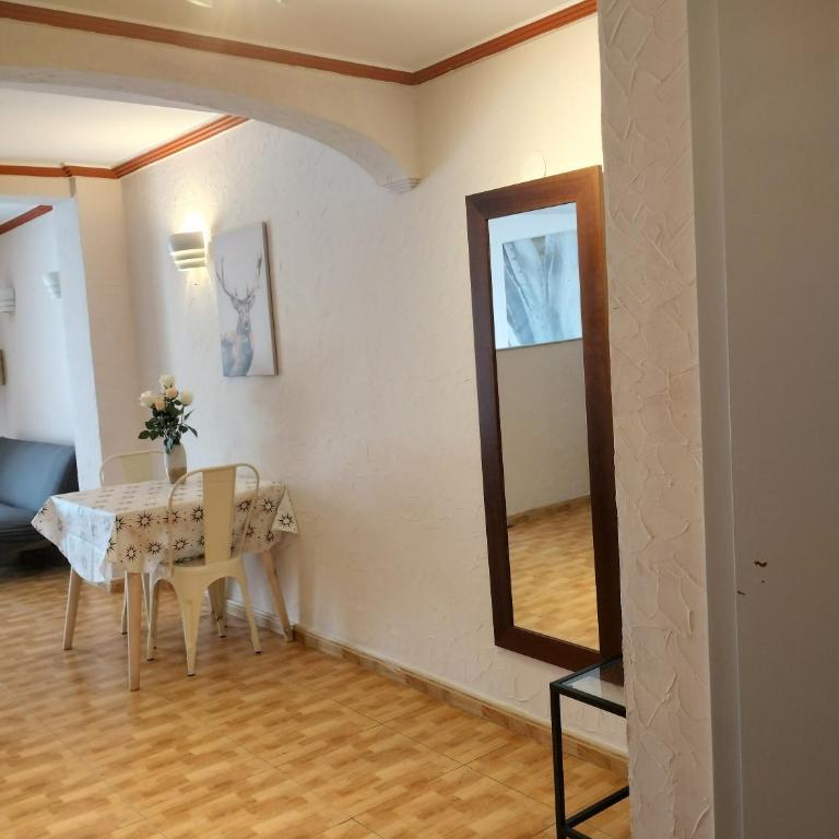 Unique Apartahotel 2-2 - Habitación Triple con ducha - 7