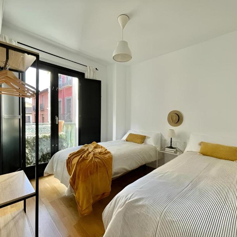 Piso Catedral - Centro Granada - Two-Bedroom Apartment - 9