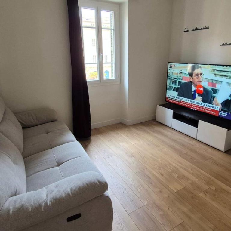 rue fesch - One-Bedroom Apartment - 2