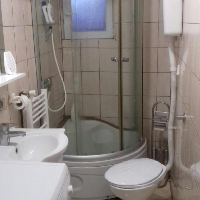 Modern&Cozy Bosnian house with GARDEN+FREE parking - Porodični Apartman Tipa "Suite" - 32