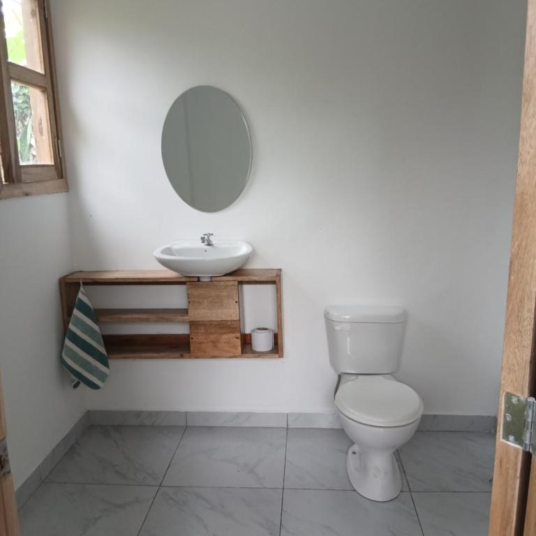 Casa de los Tucanes - Two-Bedroom House - 13
