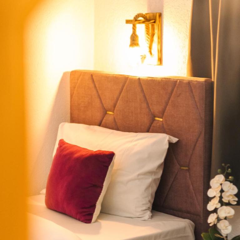 Wiena Apartments - Twin Room with City View - 4