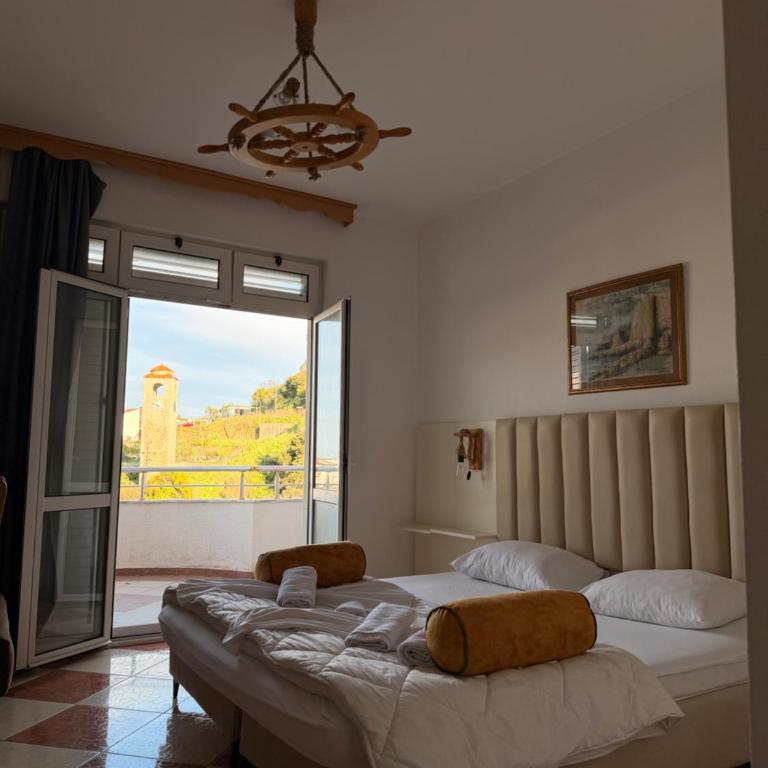 Wiena Apartments - Triple Room with City View - 2