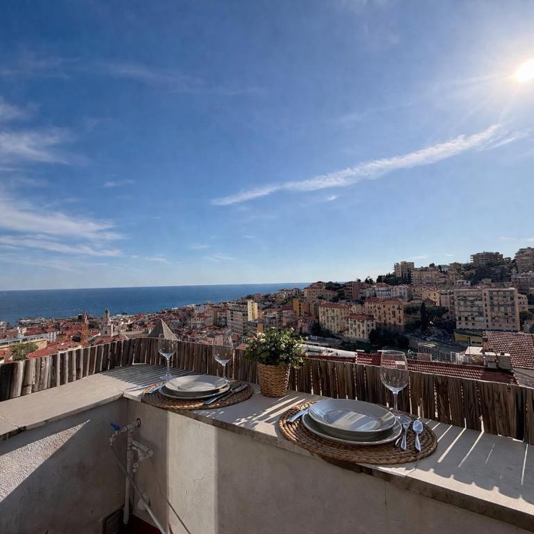L&R - Centro storico, Parcheggio, Terrazza panoramica - La Cima della Pigna - Appartamento con 2 Camere da Letto e Terrazza - 11