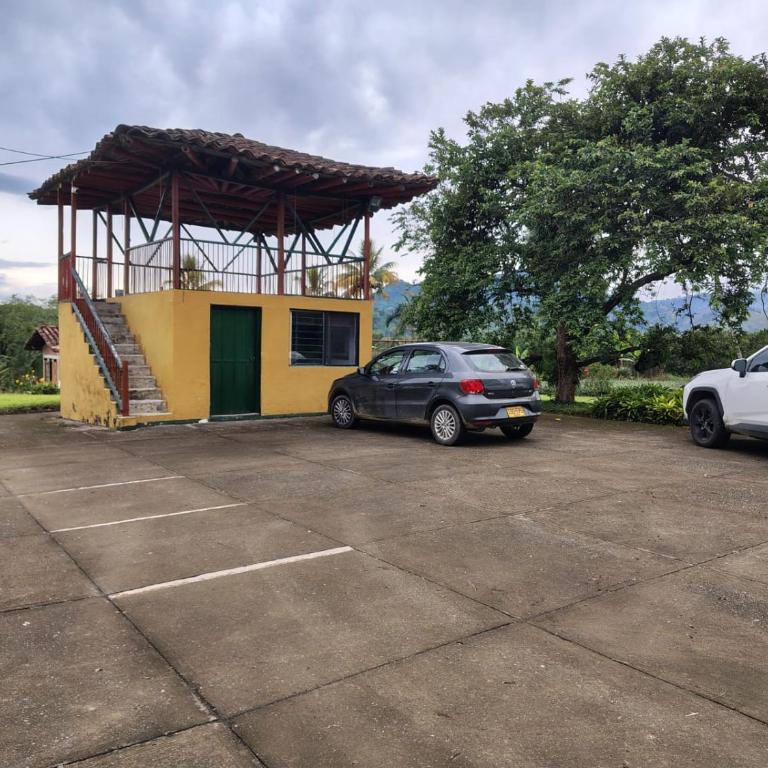 El Rincón Campestre, 2 piscinas y privacidad - Three-Bedroom House - 10