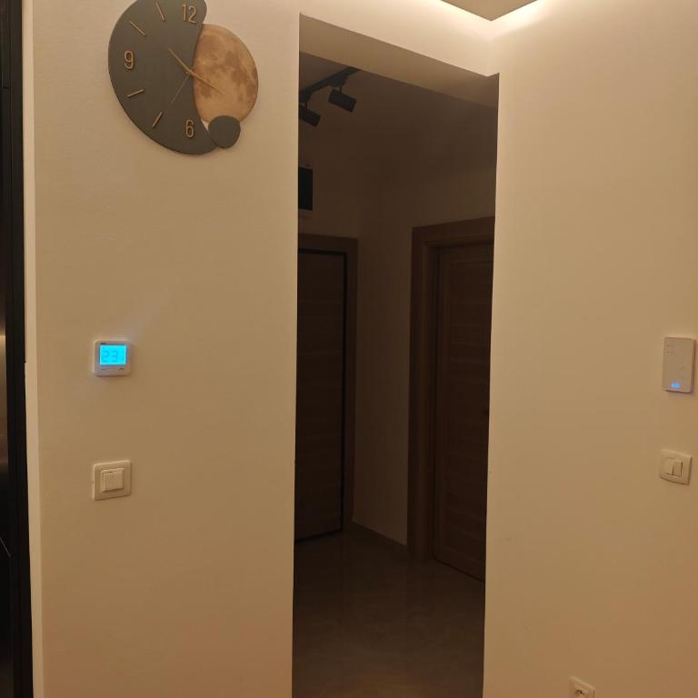Cozy Place Kolašin - Central Mountain Retreat - One-Bedroom Apartment with Garden View - 20
