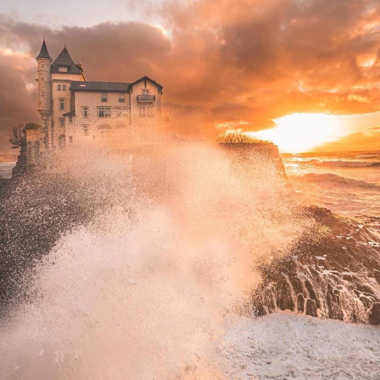 Art-Villa Merkel - 28 pers - 11 chambr - 10 WC - Piscine - Villa - 88