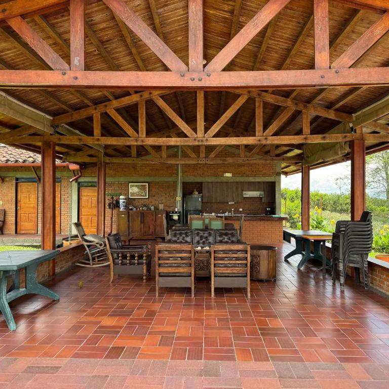 El Rincón Campestre, 2 piscinas y privacidad - Three-Bedroom House - 2