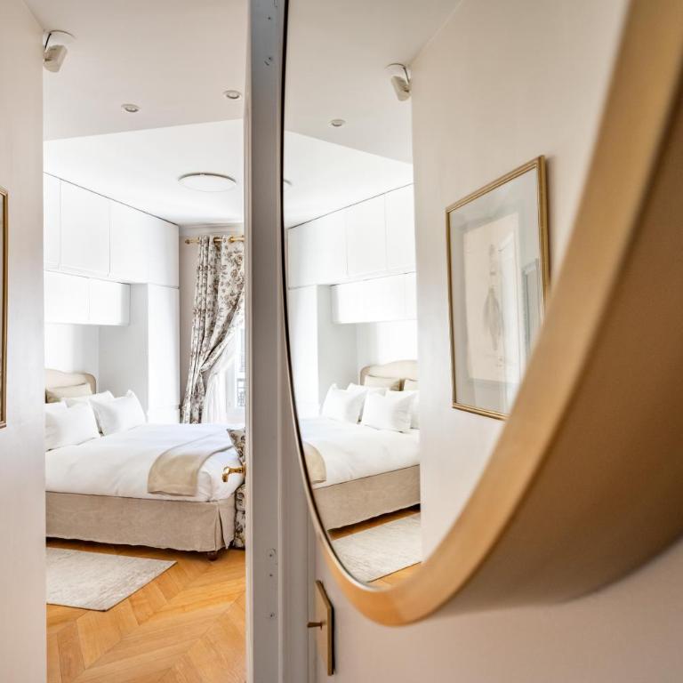 Elegant Luxury Apartment on Champs Elysees - Appartement 3 Chambres Premium avec Balcon - 5