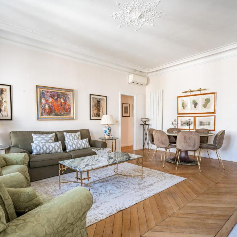 Elegant Luxury Apartment on Champs Elysees - Appartement 3 Chambres Premium avec Balcon - 3