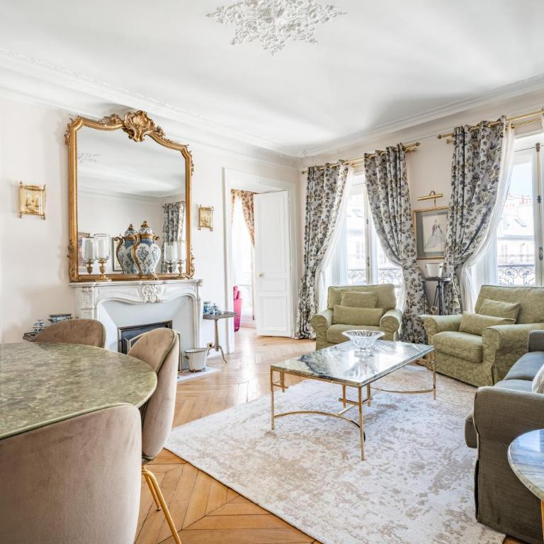 Elegant Luxury Apartment on Champs Elysees - Appartement 3 Chambres Premium avec Balcon - 1