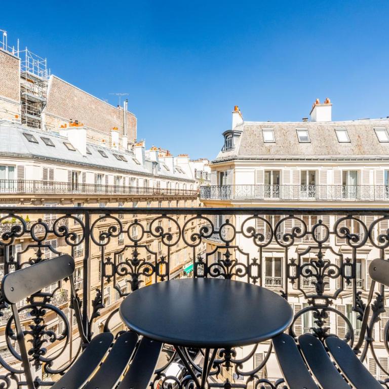 Elegant Luxury Apartment on Champs Elysees - Appartement 3 Chambres Premium avec Balcon - 18
