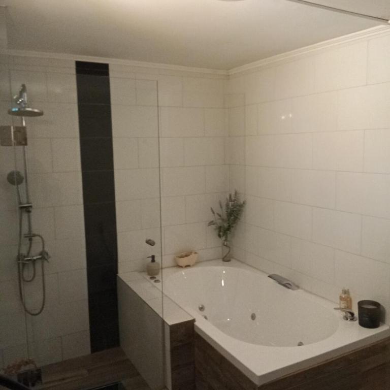 tu alojamiento Etchegaray - Two-Bedroom House - 17