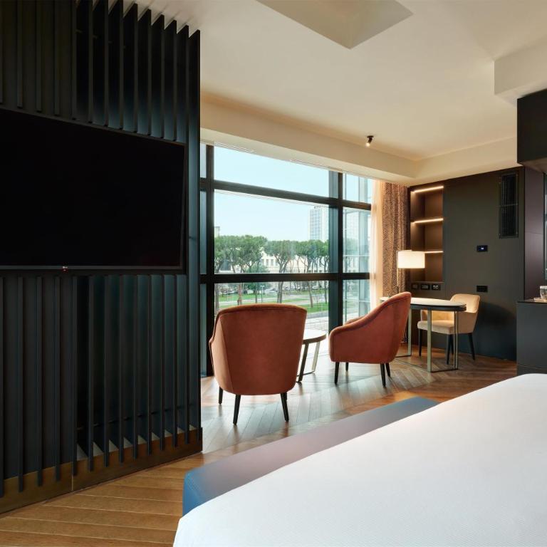 Hilton Rome Eur La Lama - Camera King Angolare - 3