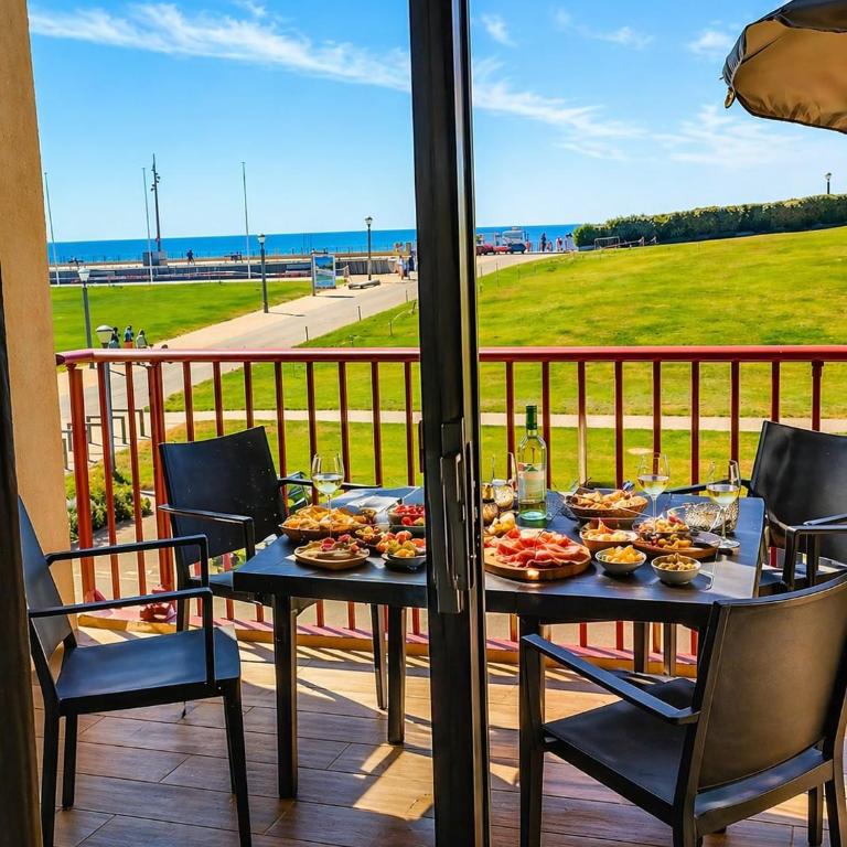 Vue ocean exceptionnelle plage a pied terrasse cosy haut de gamme pour 4 personnes avec parking prive appartement lumineux idealement situe a Biscarrosse Plage cadre privilegie sejour detente face a la mer - Appartement 2 Chambres - 10