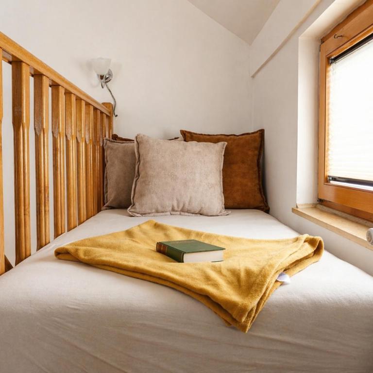 Airport Studio Loft - Galleria - One-Bedroom Apartment - 18