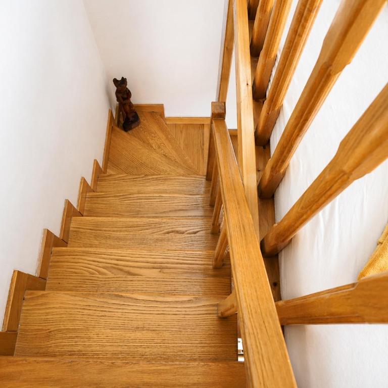 Airport Studio Loft - Galleria - One-Bedroom Apartment - 19