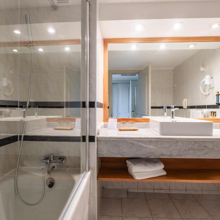 Hotel Puerta del Sur - Superior Twin Room - 1