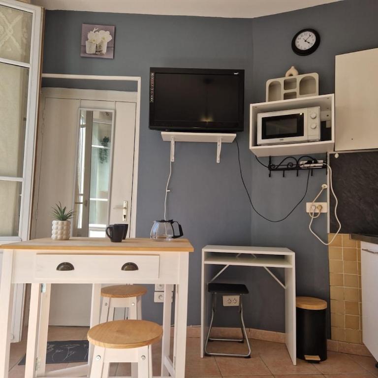 Studio Avignon Centre avec balcon - Idéal Festival - Apartment mit 1 Schlafzimmer - 8