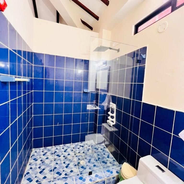 Oceanfront House With Pool and BBQ - Four-Bedroom House - 8