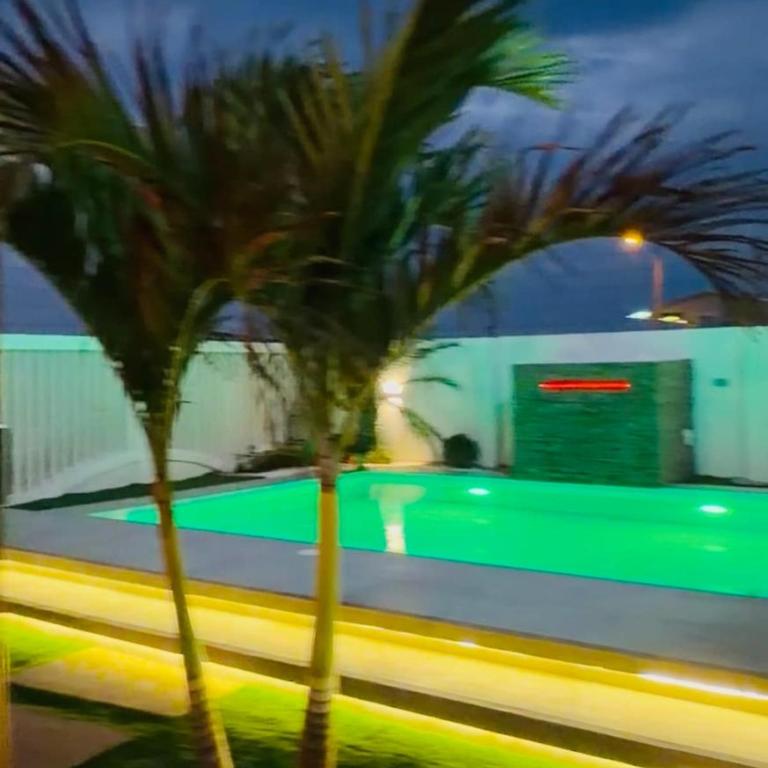 Oceanfront House With Pool and BBQ - Four-Bedroom House - 19