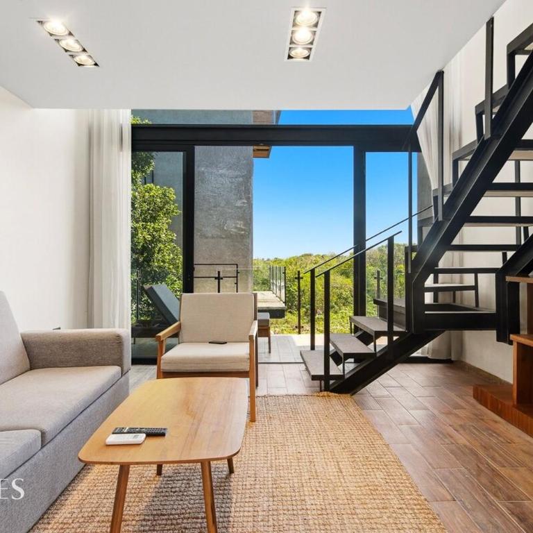 1 Br. Penthouse with Top Nature Views - One-Bedroom Apartment - 1