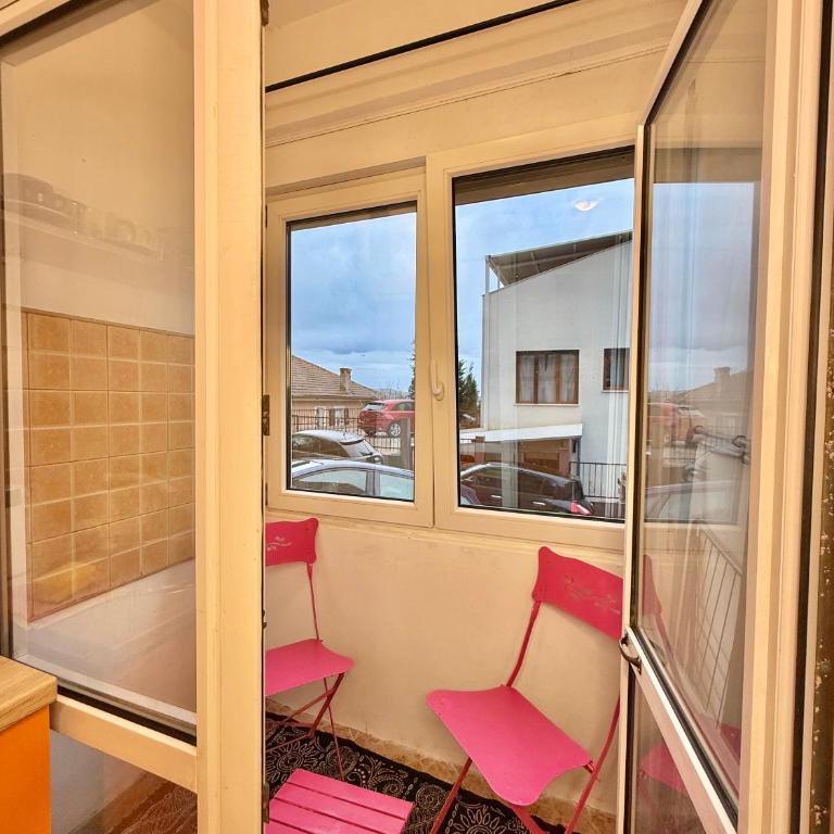 Cozy Apartment - Near Old Town & Main Promenade - One-Bedroom Apartment - 14
