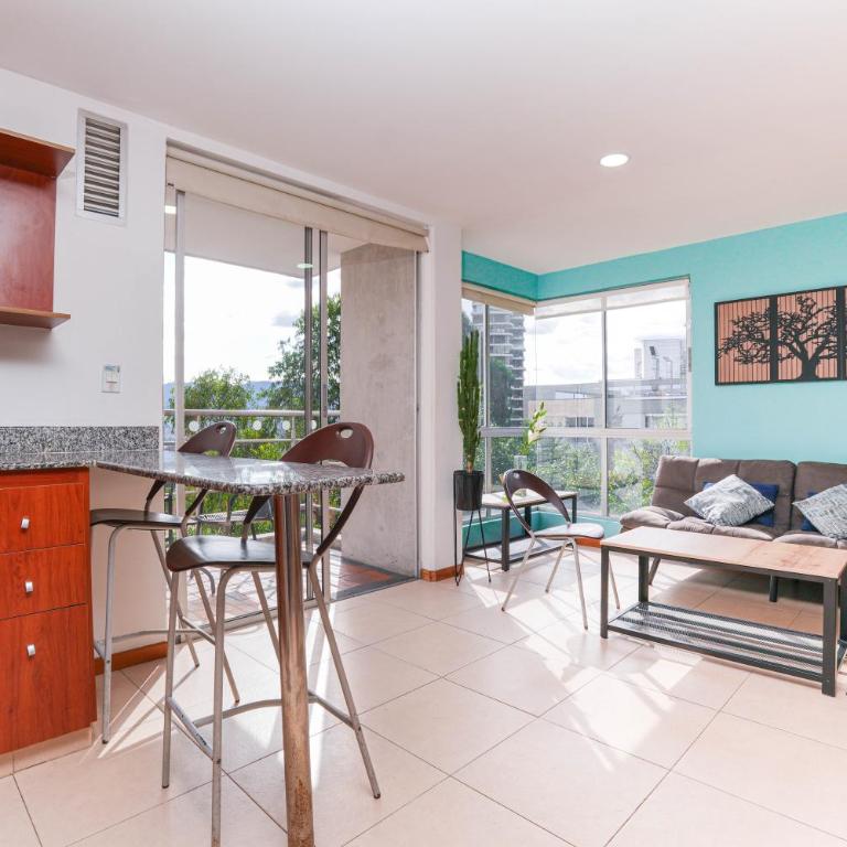 Apartamentos Cyan by HOUSY - Two-Bedroom Family Apartment - 11