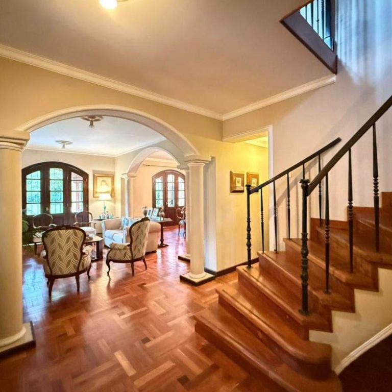Descansar en YB - Four-Bedroom House - 7